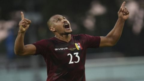 Venezuelan striker Rondon playing to win at River Plate