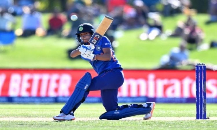 Women's T20 World Cup: Harmanpreet fit to play against Pakistan; injured Smriti doubtful, says coach