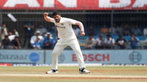 3rd Test, Day 2: Umesh, Ashwin pick three wickets each as India bowl out Australia for 197