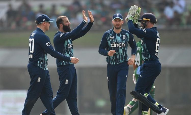 England bowl out Bangladesh for 209 in the first ODI 