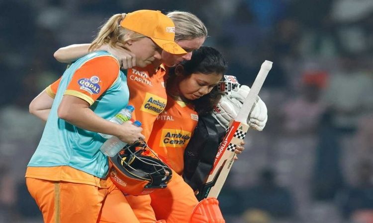 बेथ मूनी महिला प्रीमियर लीग से हुई बाहर, लौरा वोल्वार्ड्ट को स्क्वाड में किया गया शामिल