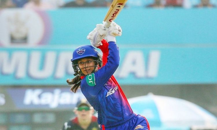 WPL 2023: मैच के दौरान जेमिमा रोड्रिग्स ने किया दर्शकों का मनोरंजन, बाउंड्री लाइन पर दिखाया डांस 