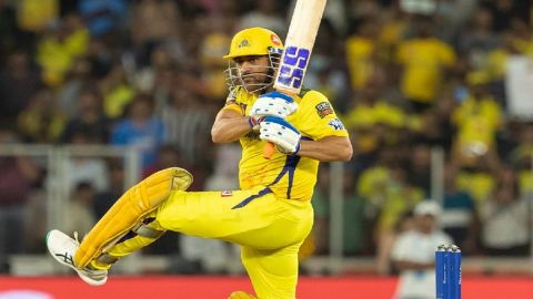 धोनी ने गुजरात के खिलाफ 1 छक्का जड़कर रचा इतिहास, CSK के लिए ऐसा करने वाले पहले खिलाड़ी बने