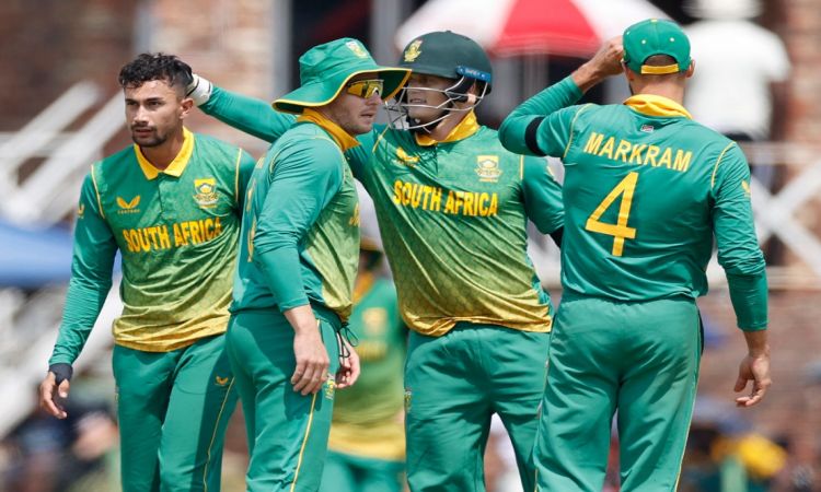 The Proteas bowled the West Indies out for 260 in Potchefstroom!