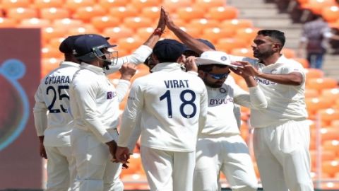 4th Test, Day 2: R Ashwin Takes Three Wickets, But Usman Khawaja Carries Australia To 409/7