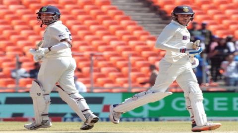 Ahmedabad : India's Rohit Sharma and Shubman Gill during the third day of the fourth cricket test ma