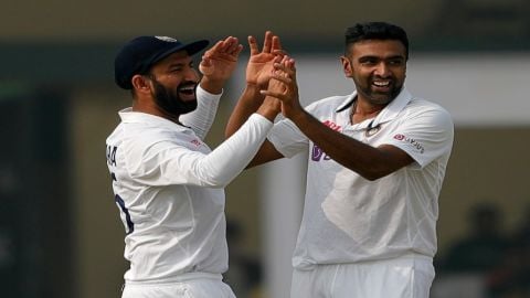  Ravichandran Ashwin takes a sly dig at Harbhajan Singh!