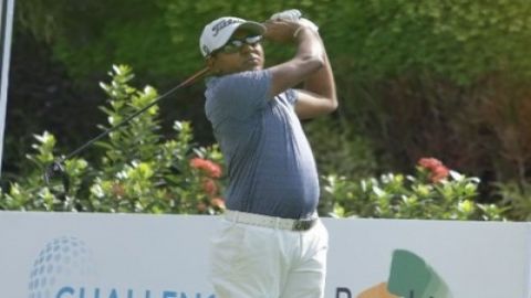 Golf: Divyanshu Bajaj leads Indian challenge, lies second at KGA Challenge
