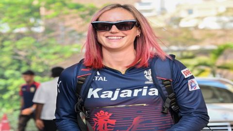 Virat Kohli or MS Dhoni? RCB star Ellyse Perry gives epic response on being asked ideal batting part