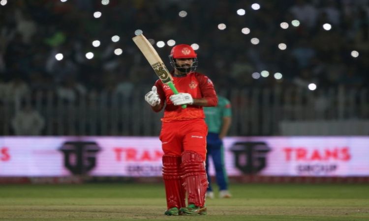 PSL 8: Islamabad United beat Multan Sultans by 2 wickets!