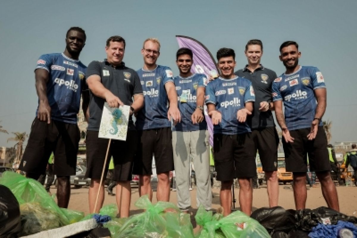 ISL 2022-23: Led by skipper Thapa, Chennaiyin FC stars conduct Marina Beach Cleaning Drive