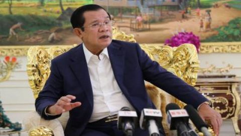 Cambodian PM calls for end to row over event name at SEA Games