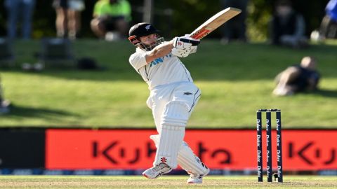 New Zealand scurry to a famous Test win running a bye off the final ball!