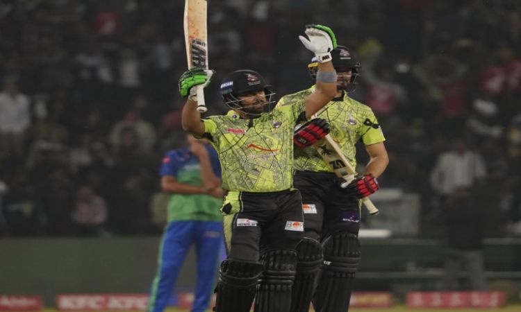 Abdullah Shafique's fifty and Shaheen Afridi's fireworks take Lahore Qalandars to a big total of 200