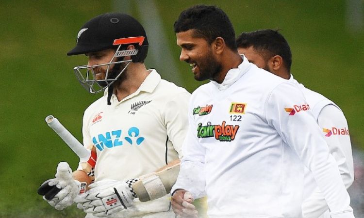 Bad light sees stumps called early on the opening day of the second Test between New Zealand and Sri