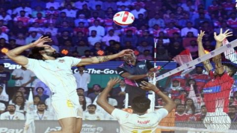 PVL 2023: Ahmedabad Defenders knock out Calicut Heroes to book berth in final