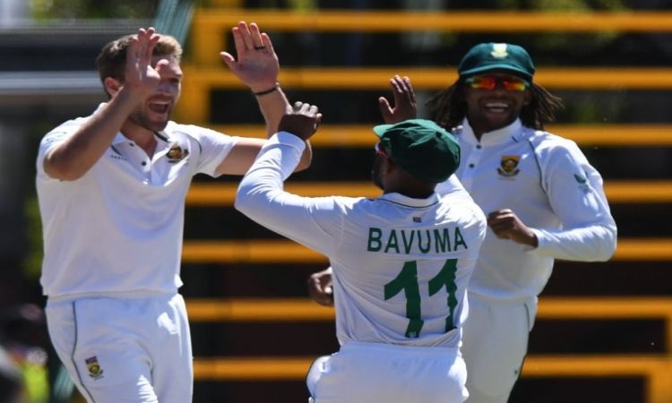 A fighting tenth-wicket stand comes to an end as South Africa gain crucial lead!