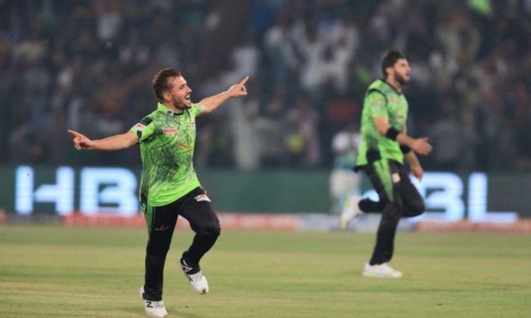Cricket Image for VIDEO:  PSL फाइनल में जमान खान का धमाका, आखिरी ओवर में 13 रन नहीं बनने दिए