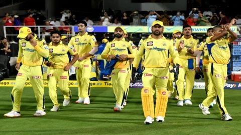 Sunil Gavaskar hails MS Dhoni after CSK's win over RCB!