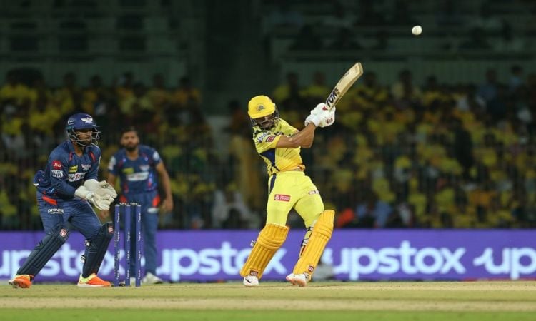 IPL 2023: रुतुराज गायकवाड़ ने खेली अर्धशतकीय पारी, सीएसके ने लखनऊ के सामने 218 रनों का लक्ष्य रखा