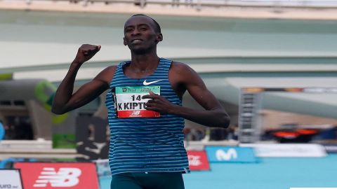 Kiptum wins London Marathon men's race with second fastest time in history