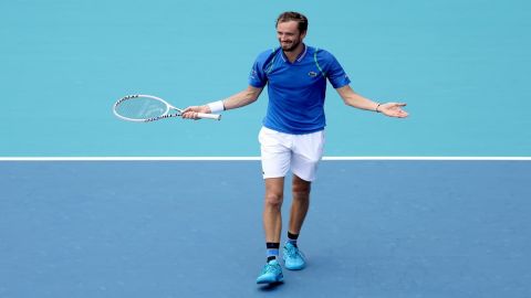 Medvedev to play in ATP Zhuhai Championships in September