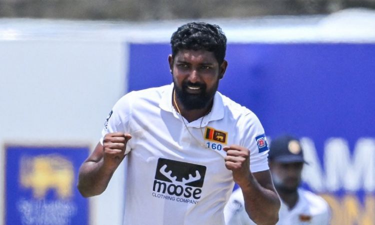 श्रीलंकाई गेंदबाज प्रभात जयसूर्या ने सिर्फ 7 टेस्ट में रच दिया इतिहास, तोड़ा 71 साल पुराना अनोखा रिक