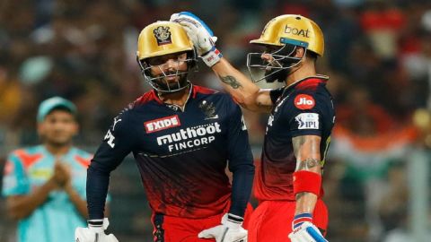 7 मैच में 333 रन बनाने वाला बल्लेबाज IPL 2023 से बाहर हुआ,RCB को लगा तगड़ा झटका