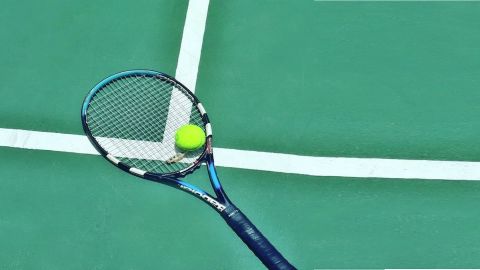 स्वीयाटेक ने झेंग को स्टटगार्ट ग्रां प्री में हराया