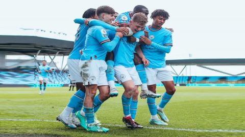 Title race hots up in Premier League as Arsenal held while Man City cruise to winv