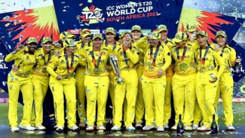 Australian women cricketers to earn big in new pay deal