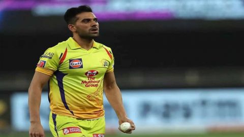 MASSIVE blow for CSK! Deepak Chahar has injured his left hamstring!