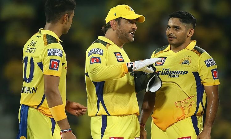 Cut out extra deliveries, otherwise you'll be playing under a new captain, MS Dhoni warns CSK bowler
