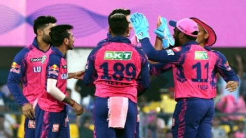 Guwahati : RR bowler Trent Boult along with teammates celebrate the dismissal of DC's Manish Pandey 