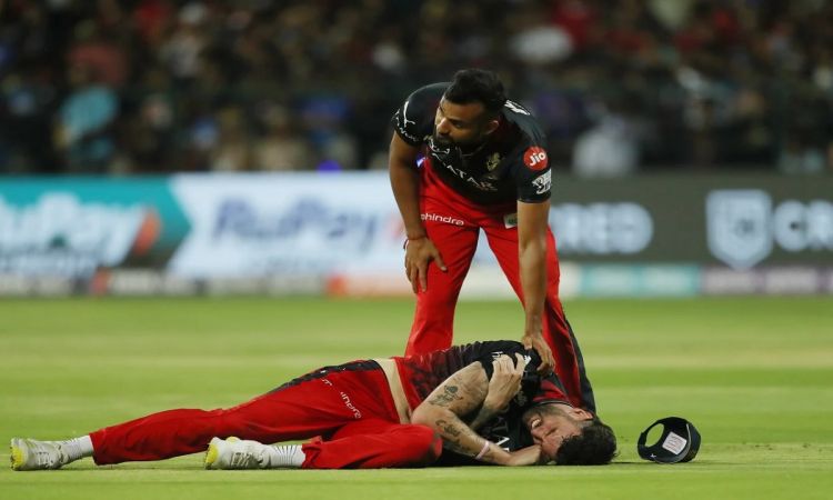 Cricket Image for IPL 2023: Big Blow For RCB As Reece Topley Gets Injured On Debut After Picking Up 