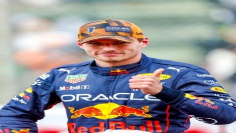 Formula 1: Verstappen tops crash-ridden wild race for maiden Australian GP win