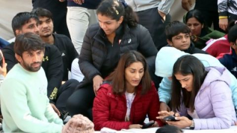 New Delhi: Indian wrestler Bajrang Punia addresses a press conference during their protest against t