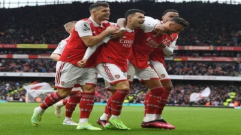 No room for errors at top or bottom of Premier League this weekend