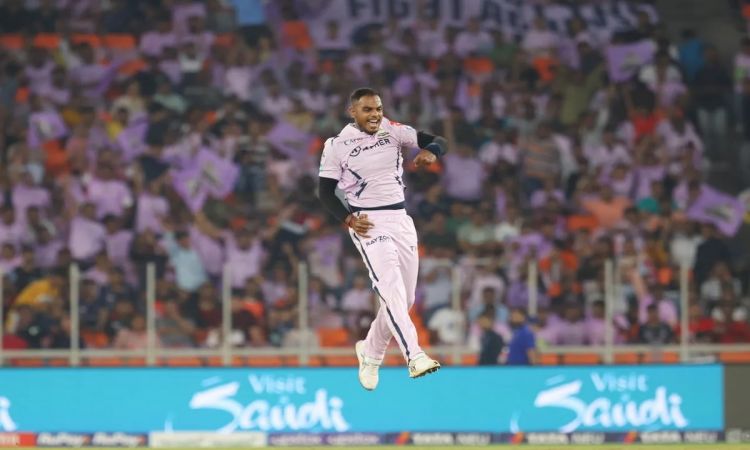 Cricket Image for IPL 2023: Gujarat Titans Rallying Around Yash Dayal On His Terrible Day Is A Pheno