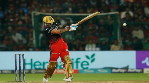 IPL 2023: कोहली ने दिखाई अपनी क्लास, यश दयाल के ओवर में लगाई चौको की हैट्रिक, देखें VIDEO