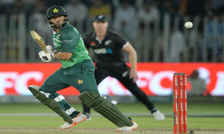 PAK vs NZ, 3rd ODI: Pakistan finish their innings off at 287-6!