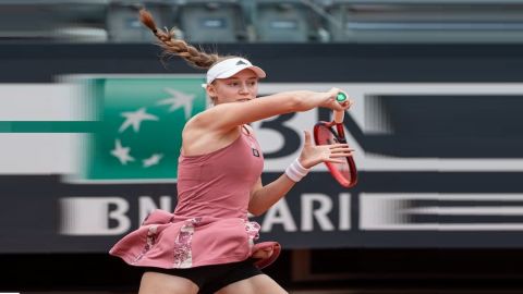 Italian open: Rybakina advances to quarterfinals; Swiatek, Vekic rained out