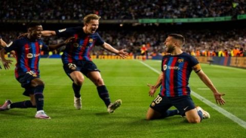 Barcelona one win from La Liga title as Real Madrid lose to Real Sociedad