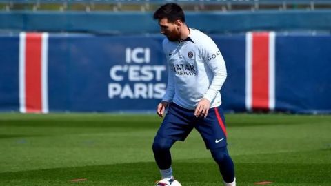 Football: Lionel Messi resumes training with PSG after suspension