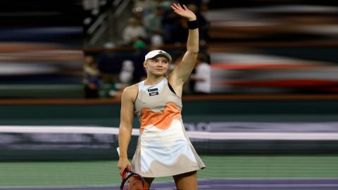 Italian Open: Rybakina advances to Rome semifinals after Swiatek retires with injury