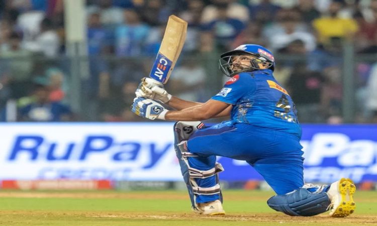 Rohit Sharma surpasses AB de Villiers to become Second leading Six hitter in IPL History!