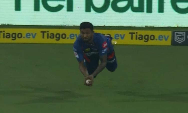 Cricket Image for हवा में उड़ा खिलाड़ी, कृष्णप्पा गौतम ने पकड़ा लिया चमत्कारी कैच; देखें VIDEO