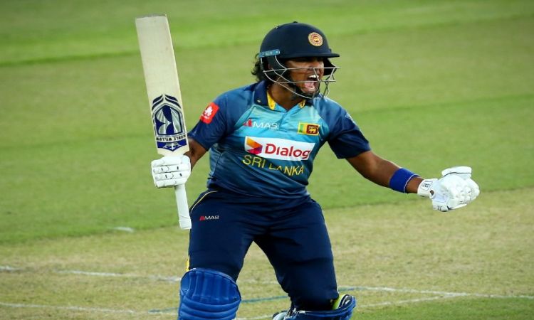 Chamari Athapaththu leads by example as Sri Lanka cruise to victory against New Zealand!