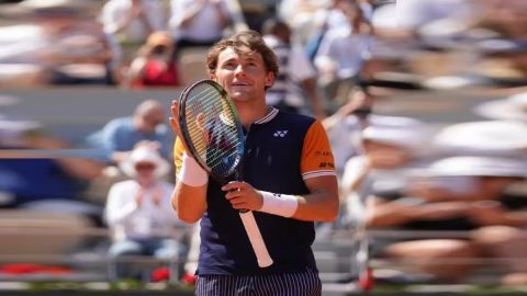French Open: Casper Ruud quells Jarry to set up quarterfinals clash with Holger Rune