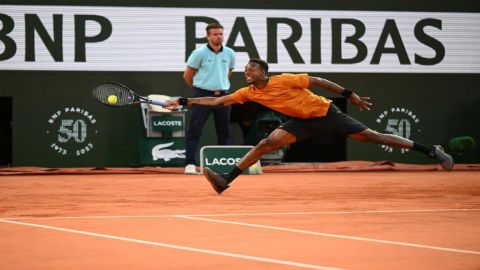 French Open: Gael Monfils withdraws ahead of round two with wrist injury